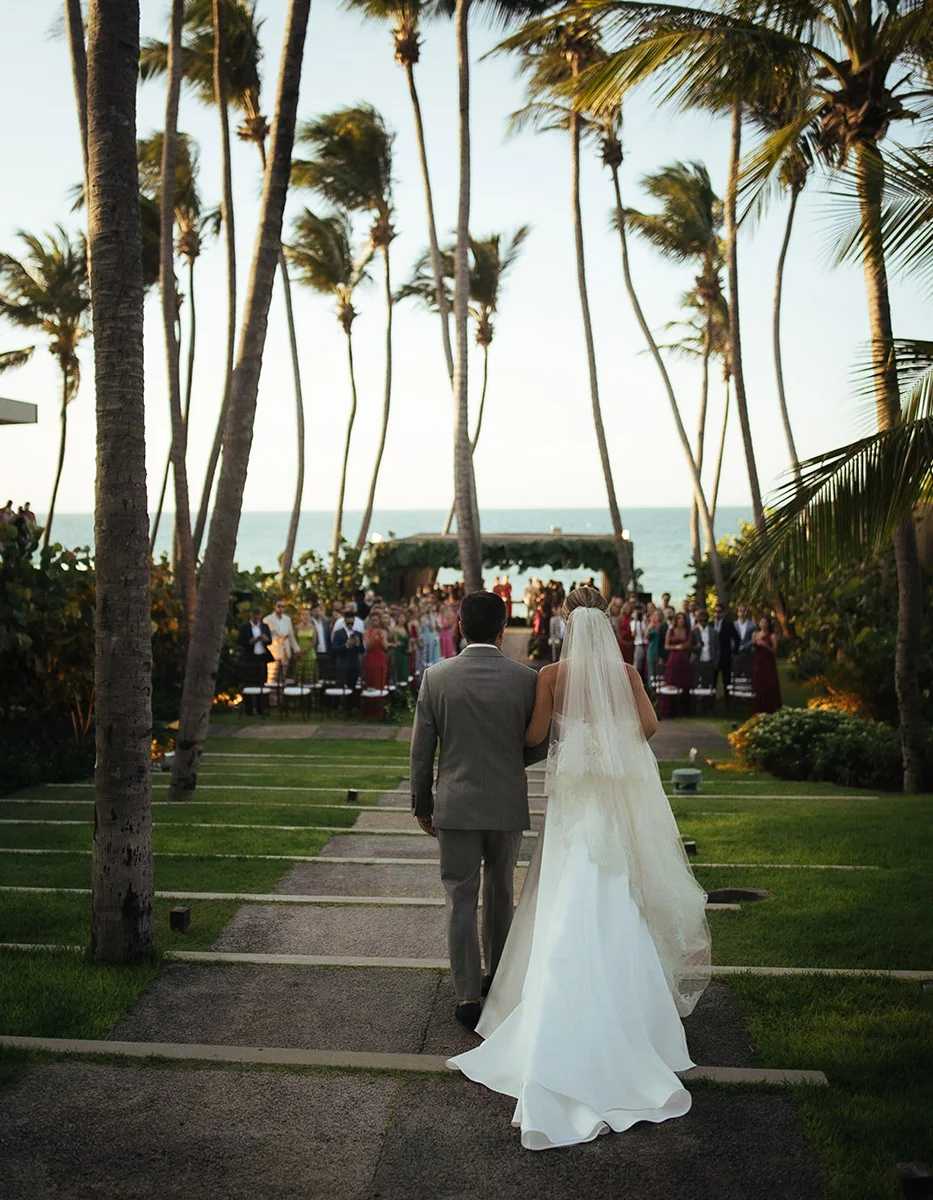 Casamento à beira-mar nos resorts Carmel